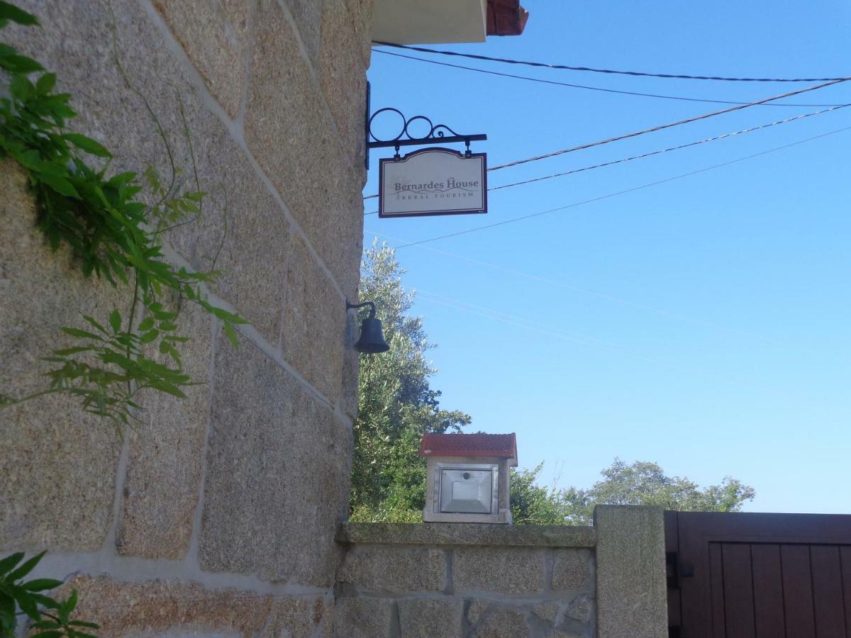Bernardes House Casa de hóspedes Castelo de Paiva Exterior foto