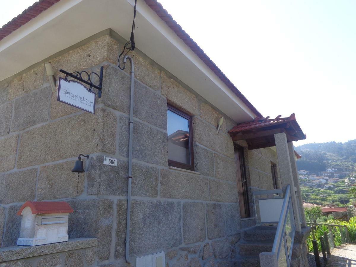 Bernardes House Casa de hóspedes Castelo de Paiva Exterior foto